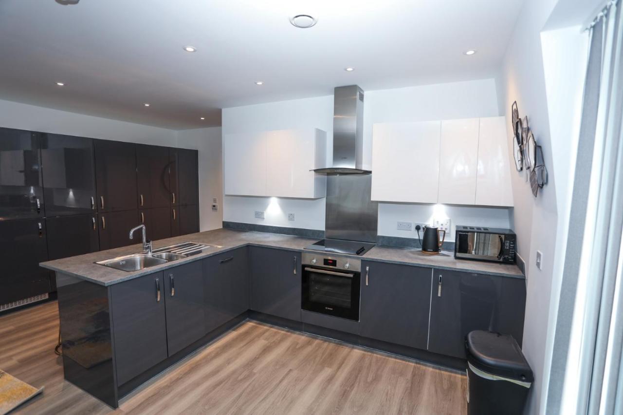 Lovely 2 Bed With Parking Apartamento Londres