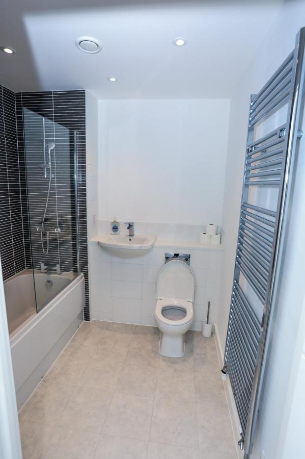 Apartamento Lovely 2 Bed With Parking Londres