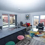 Lovely 2 Bed Apartment With Parking