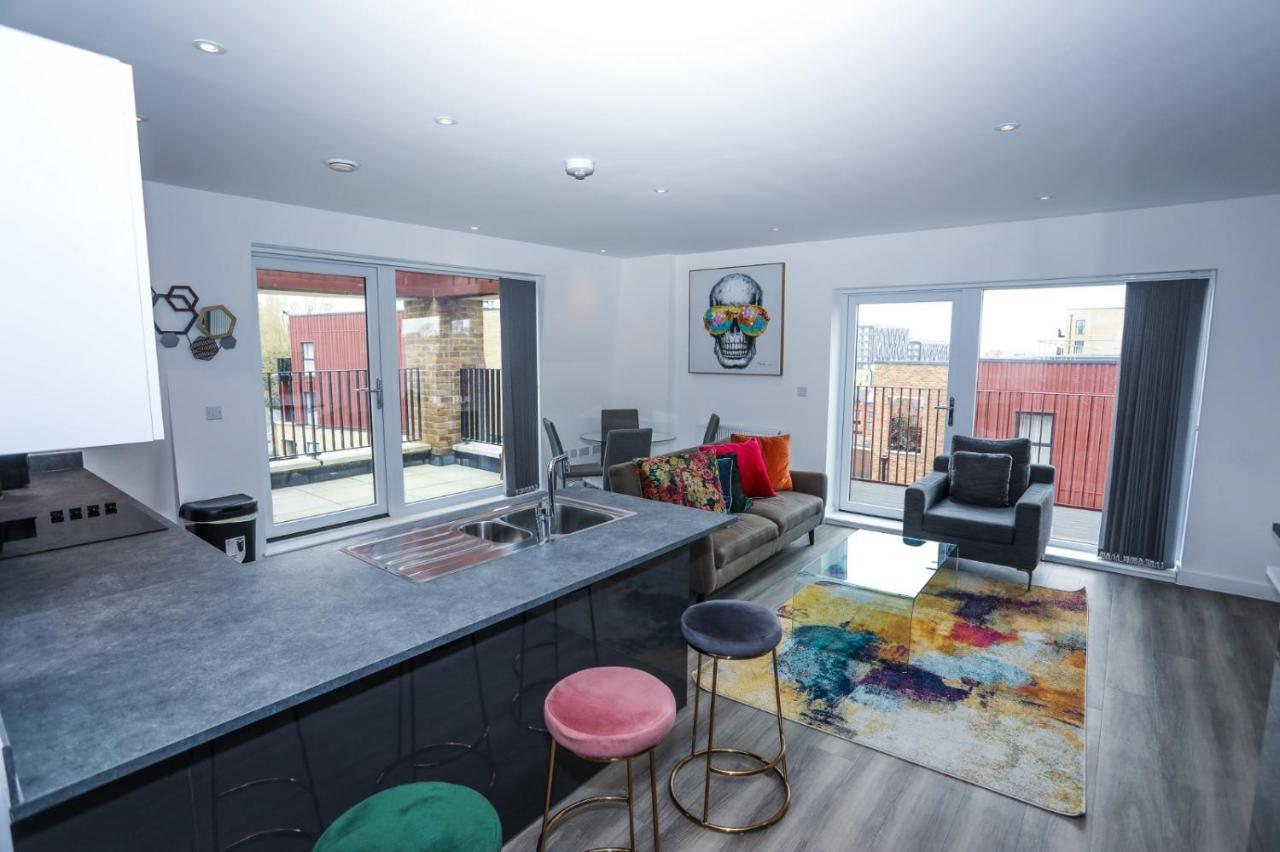 Appartement Lovely 2 Bed With Parking