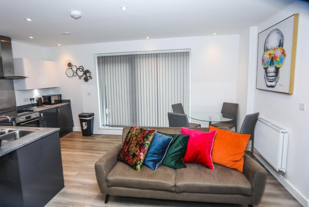 Lovely 2 Bed With Parking * Londres
