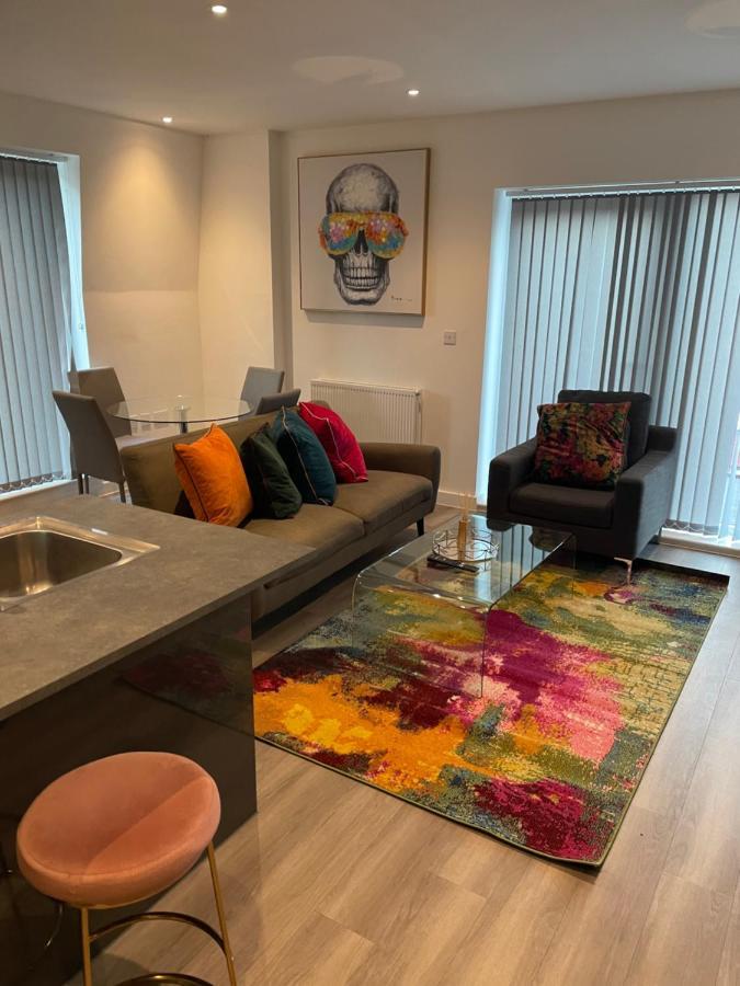 Lovely 2 Bed With Parking Appartement *